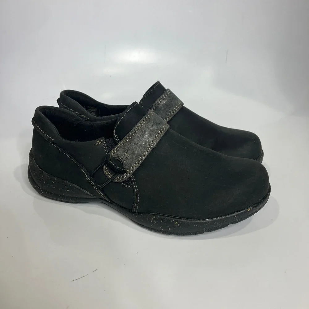 Clarks roseville dot